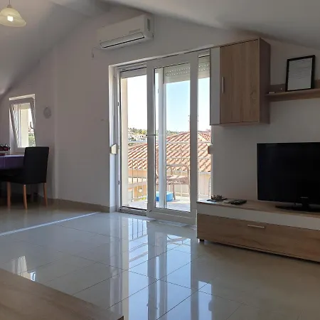 With A Parking Space Silo, Krk - 18705 Apartment Silo (Krk)
